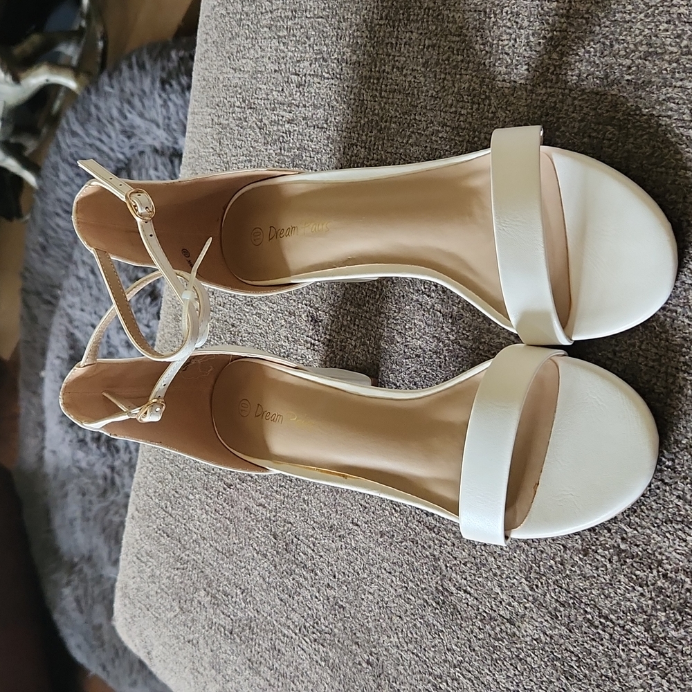 Dream Pair low chunk fashion heels